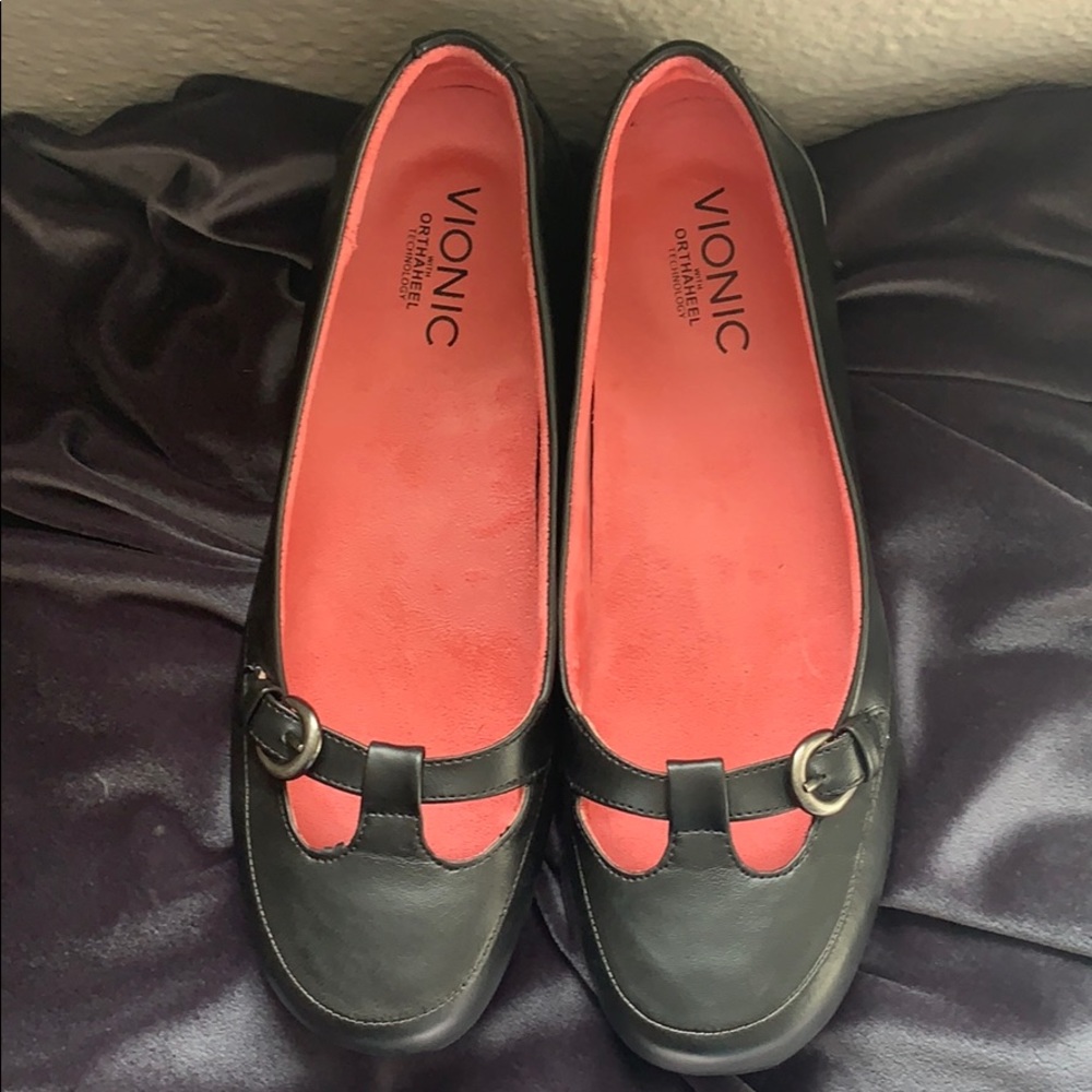 😉Vionic size 9 Mary Janes😀